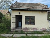 Eladó üzlethelyiség, Gádoroson 3.2 M Ft, 1 szobás