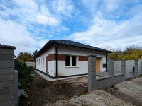 Eladó családi ház, XVIII. kerületben 130 M Ft, 3 szobás