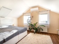 Eladó ikerház, Nagytarcsán 126 M Ft, 4 szobás