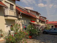 Eladó hotel, Makón 395 M Ft, 10 szobás / költözzbe.hu