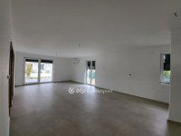 Eladó téglalakás, Siófokon 104.275 M Ft, 3 szobás