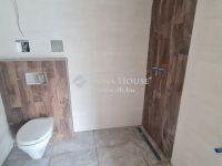 Eladó családi ház, XV. kerületben 800 M Ft, 11 szobás