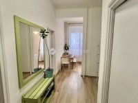 Eladó téglalakás, V. kerületben 102.5 M Ft, 2 szobás