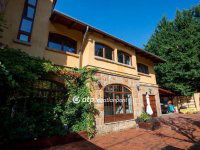 Eladó családi ház, II. kerületben 295 M Ft, 7+2 szobás