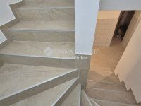 Eladó családi ház, Ürömön 229 M Ft, 5 szobás