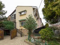 Eladó családi ház, XVII. kerületben 145.9 M Ft, 6 szobás