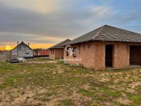 Eladó családi ház, Veszprémben 104.9 M Ft, 5 szobás