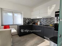 Eladó családi ház, Balatonföldváron 188 M Ft, 6+1 szobás