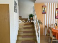 Eladó téglalakás, Pécsett 114.9 M Ft, 4 szobás