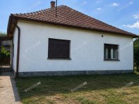 Eladó családi ház, Medinán 14.9 M Ft, 3 szobás