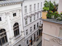 Eladó téglalakás, VI. kerületben 123 M Ft, 2 szobás