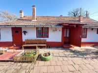 Eladó családi ház