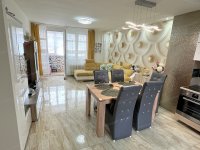 Eladó téglalakás, VIII. kerületben, Harminckettesek terén