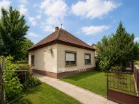 Eladó családi ház, Gönyűn 44.9 M Ft, 2 szobás