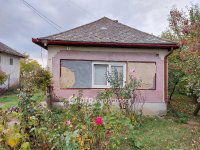 Eladó családi ház, Tiszakarádon 7.9 M Ft, 1+2 szobás