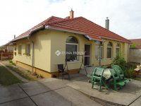 Eladó családi ház, Kecskeméten 91 M Ft, 3+1 szobás