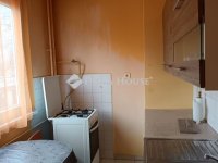 Eladó panellakás, Szegeden 48 M Ft, 2 szobás