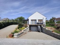 Eladó családi ház, Felsőörsön 189 M Ft, 4 szobás