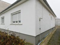 Eladó családi ház, Veszprémben 92.89 M Ft, 3 szobás