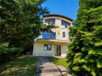 Eladó családi ház, Solymáron 184.99 M Ft, 8 szobás