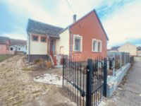 Eladó családi ház