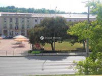 Eladó üzlethelyiség