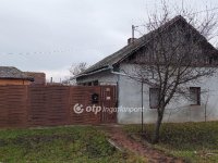 Eladó családi ház, Kisújszálláson 10.5 M Ft, 2 szobás