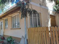 Eladó családi ház, Pilisen 32.5 M Ft, 2 szobás