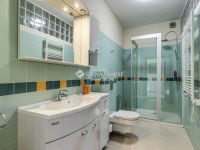 Eladó családi ház, Leányfaluban 318.16 M Ft, 8 szobás