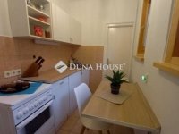 Eladó téglalakás, Pécsett 69 M Ft, 2 szobás