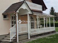 Eladó családi ház, Szentlőrincen 73.99 M Ft, 5 szobás