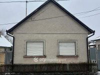 Eladó családi ház, Cegléden 69.9 M Ft, 3 szobás