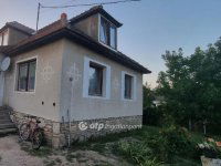 Eladó családi ház, Pápateszéren 28.99 M Ft, 4+1 szobás