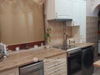 Eladó családi ház, III. kerületben 220 M Ft, 6 szobás