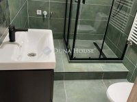 Eladó panellakás, Pécsett 53.9 M Ft, 3 szobás