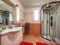 Eladó családi ház, Piliscsabán 164.9 M Ft, 7 szobás