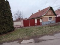 Eladó családi ház, Jászberényben 17 M Ft, 2 szobás