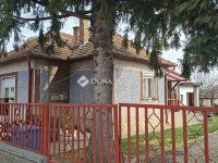 Eladó családi ház, Dombóváron, Kisfaludy Károly utcában