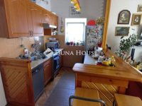 Eladó téglalakás, Veszprémben 99.9 M Ft, 3 szobás