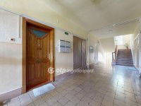 Eladó téglalakás, Tiszaújvárosban 33.5 M Ft, 2 szobás