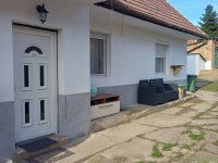 Eladó családi ház, Pilisvörösváron 89.9 M Ft, 4 szobás