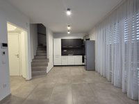 Kiadó sorház, albérlet, Debrecenben 650 E Ft / hó, 5 szobás