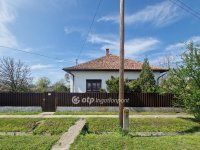 Eladó családi ház, Kenderesen 16 M Ft, 2+1 szobás