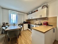 Eladó panellakás, Győrött 52.9 M Ft, 4 szobás