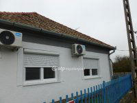 Eladó családi ház, Zalaszentgróton 35.9 M Ft, 2 szobás