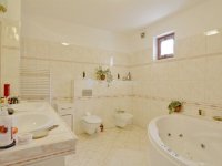 Eladó családi ház, Kiskunfélegyházán 149.9 M Ft, 5 szobás