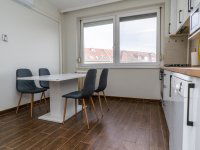 Eladó panellakás, Debrecenben, Sumen utcában 71.9 M Ft