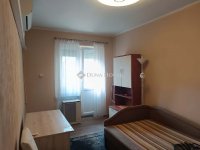 Eladó téglalakás, Pécsett 60 M Ft, 2 szobás