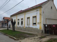 Eladó sorház, Székesfehérvárott 29.9 M Ft, 1 szobás