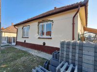 Kiadó családi ház, albérlet, Újhartyánon 200 E Ft / hó